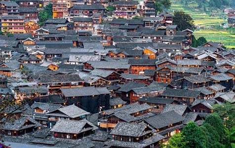 北辰6种常见的外墙仿石漆施工工艺！